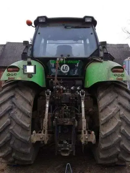 Układ montowania narzędzi w ciągniku rolniczym Deutz Fahr X 710 Tył traktora rolniczego Deutz Fahr X 710