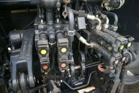 Rozdzielacze hydrauliczne ciągnika Deutz Fahr Agrotron 100
