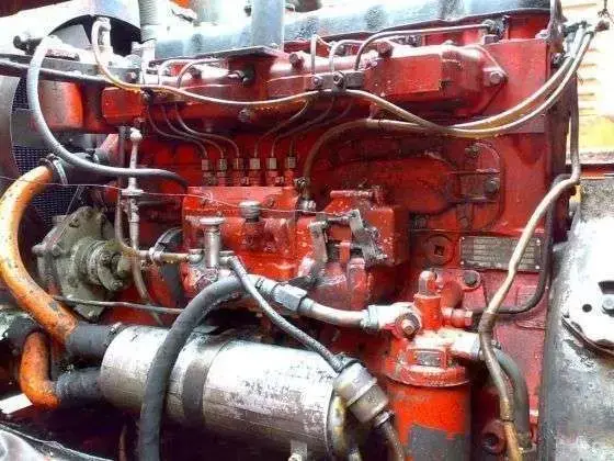 silnik z osprzętem kombajn zbożowy używany Bizon Rekord Z058 1986 r