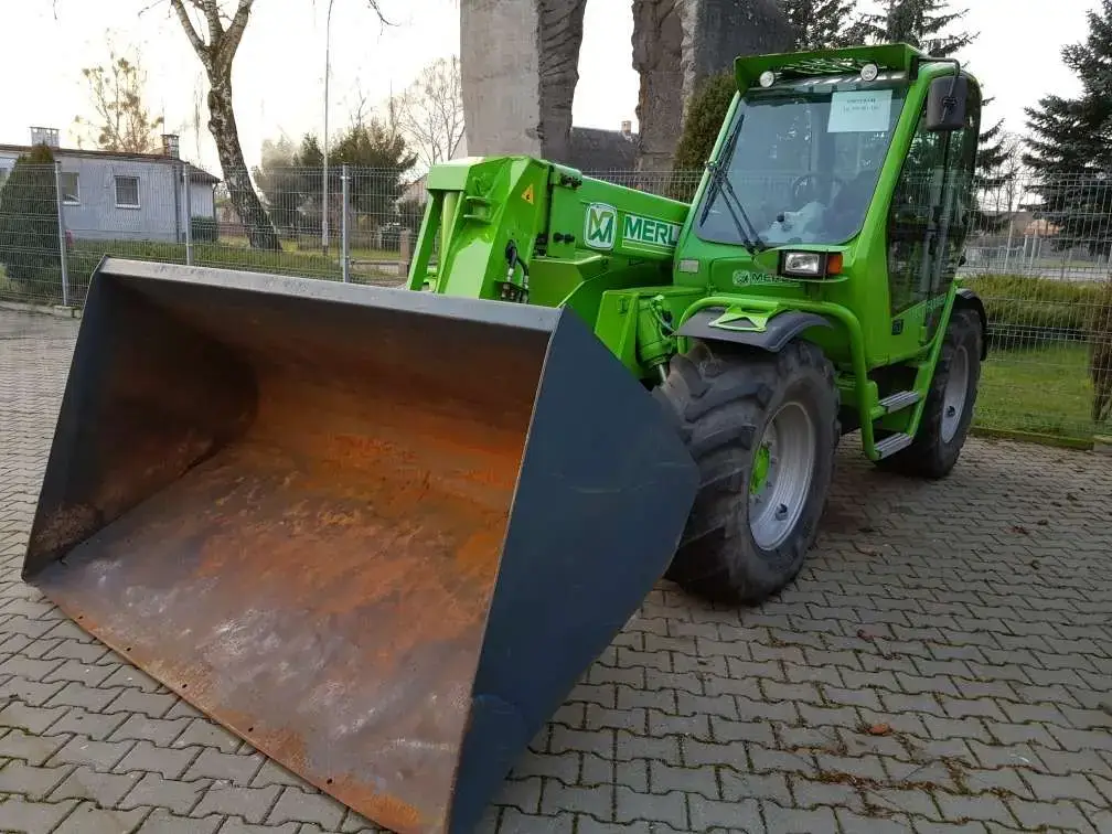 MERLO MULTIFARMER 30.6 łyżka MERLO MULTIFARMER 30.6