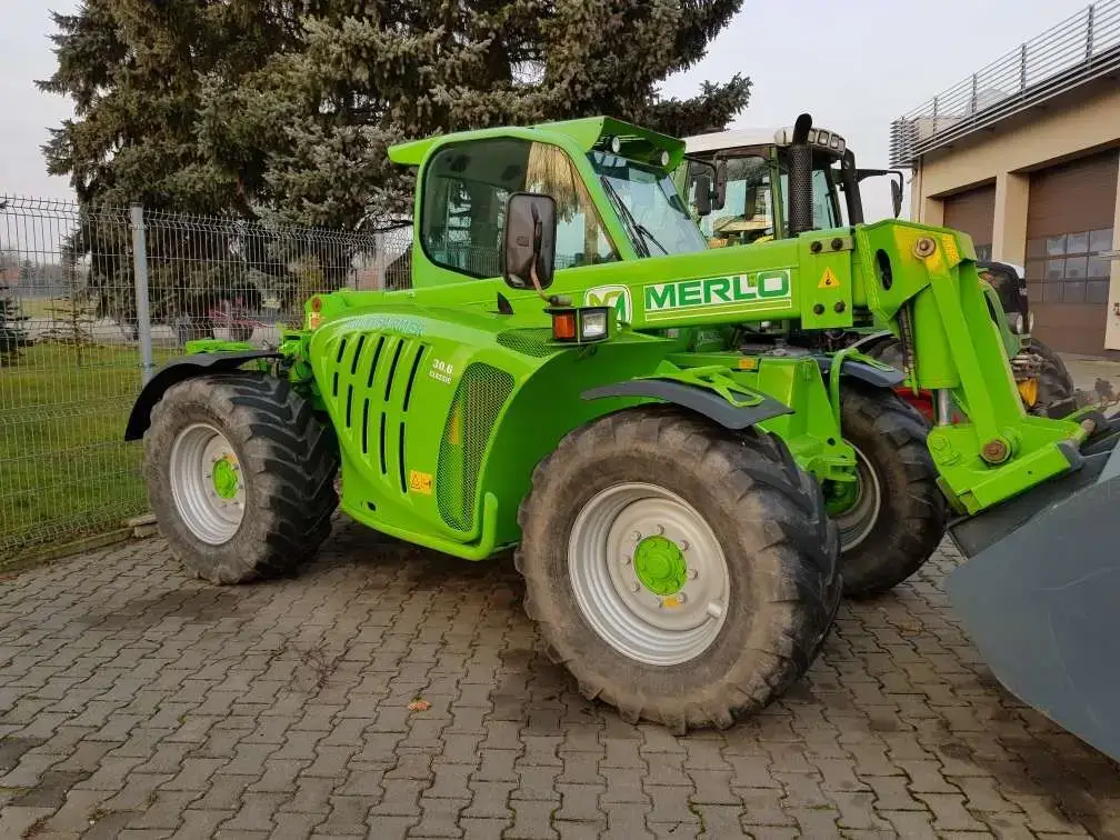 MERLO MULTIFARMER 30.6 komora silnika MERLO MULTIFARMER 30.6