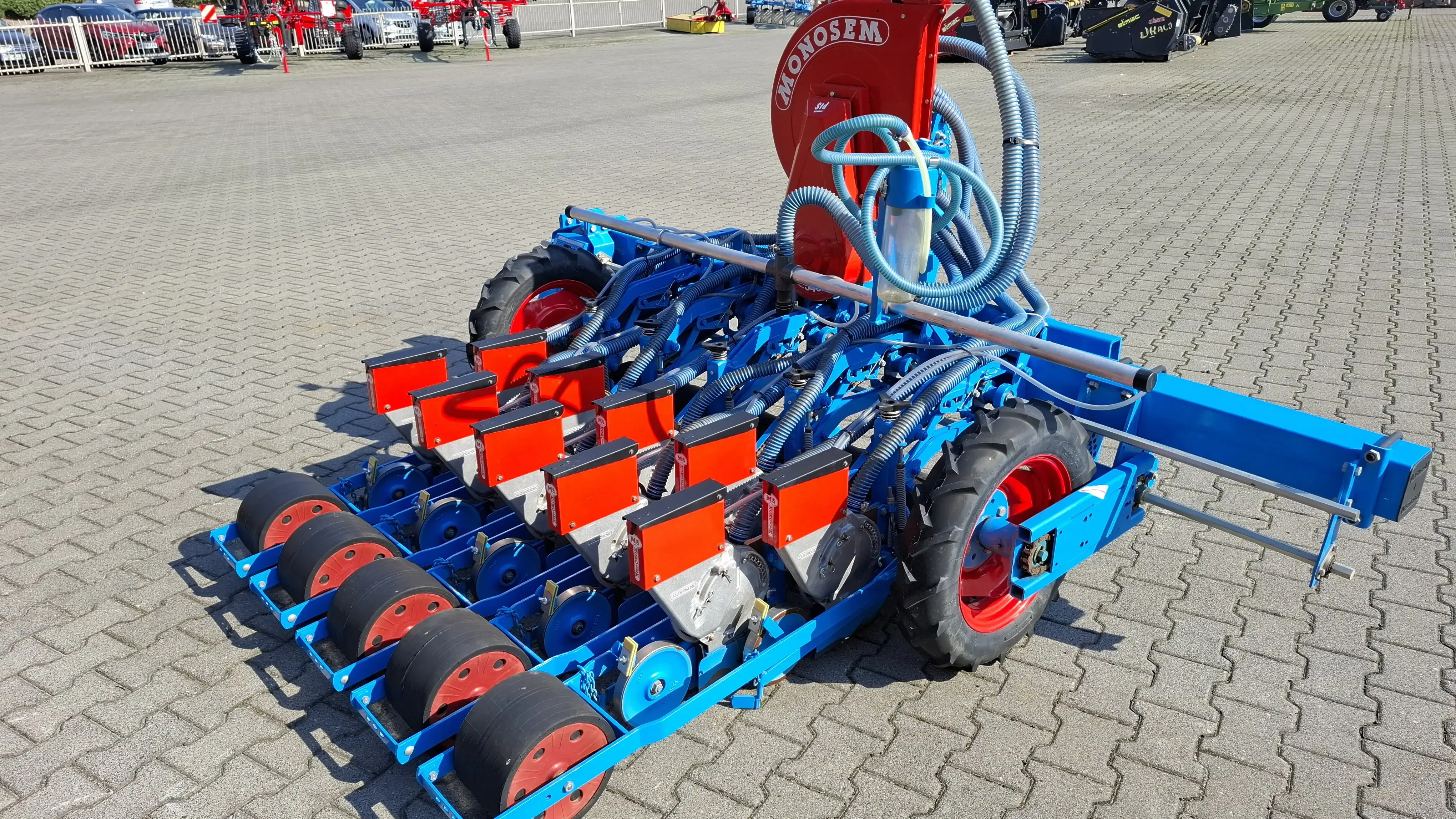 Używany siewnik punktowy do warzyw Monosem MS D2 5-rzędowy Używany siewnik punktowy do warzyw Monosem MS D2