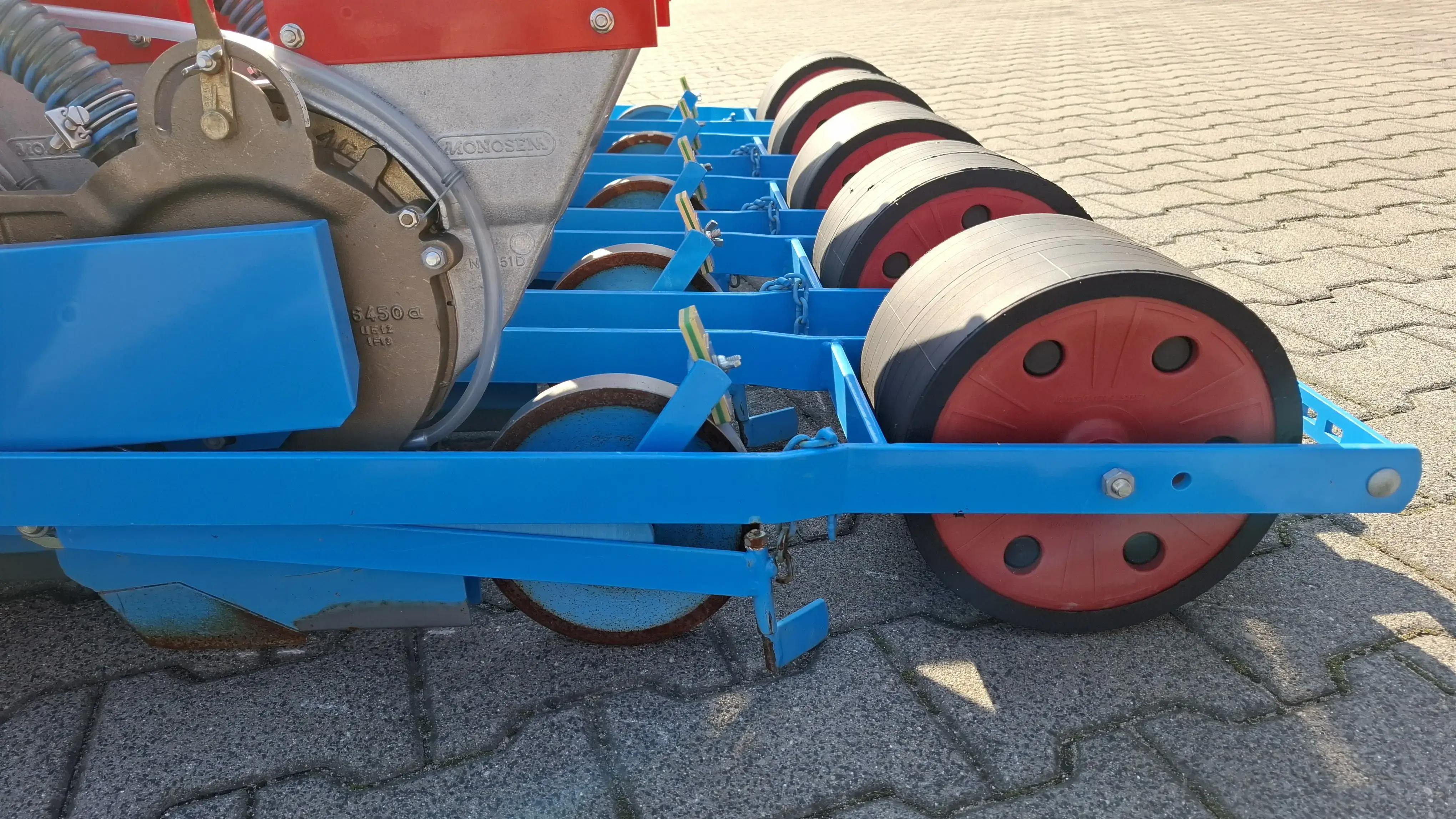 Kółka dociskowe metalowe i tylne koła ugniatające ogumione Kółka dociskowe i tylne koła ugniatające