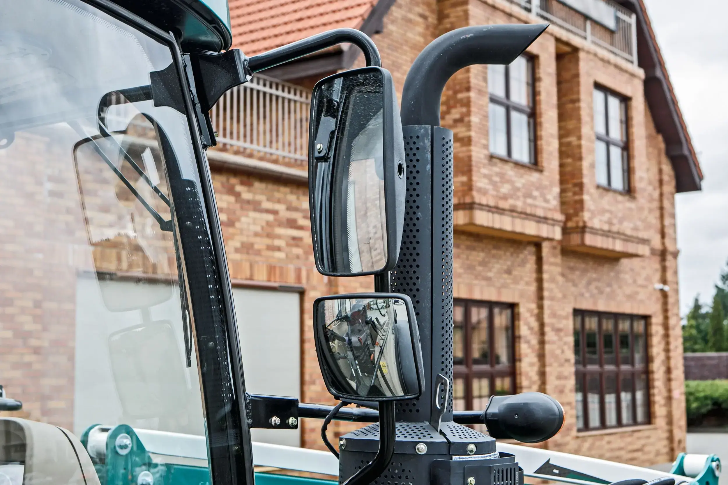 Lusterka wsteczne na kabinie ciągnika Arbos 4090