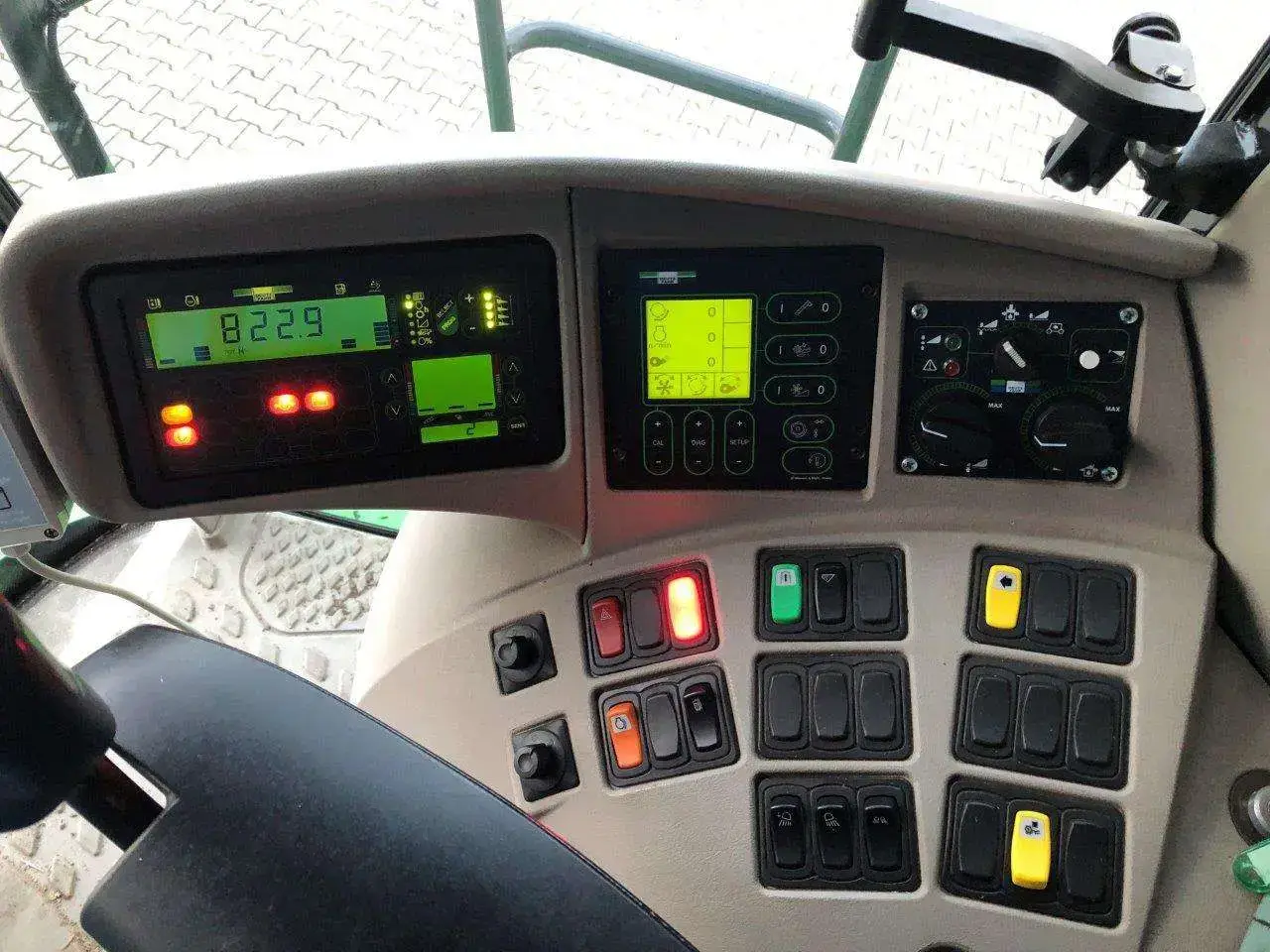 Deutz Fahr C9205TS panel operatora