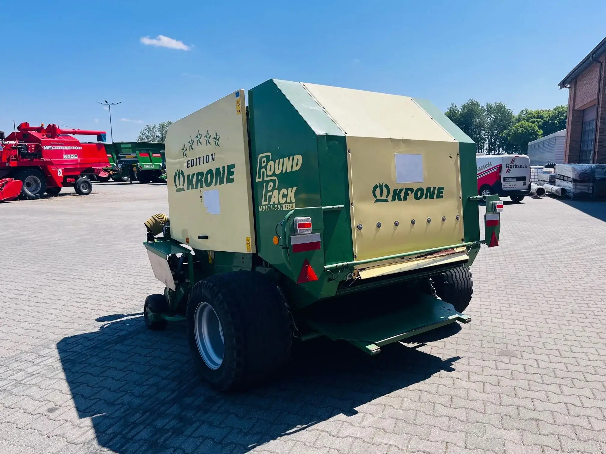 Prasa Krone stałokomorowa łańcuchowa oświetlenie LED