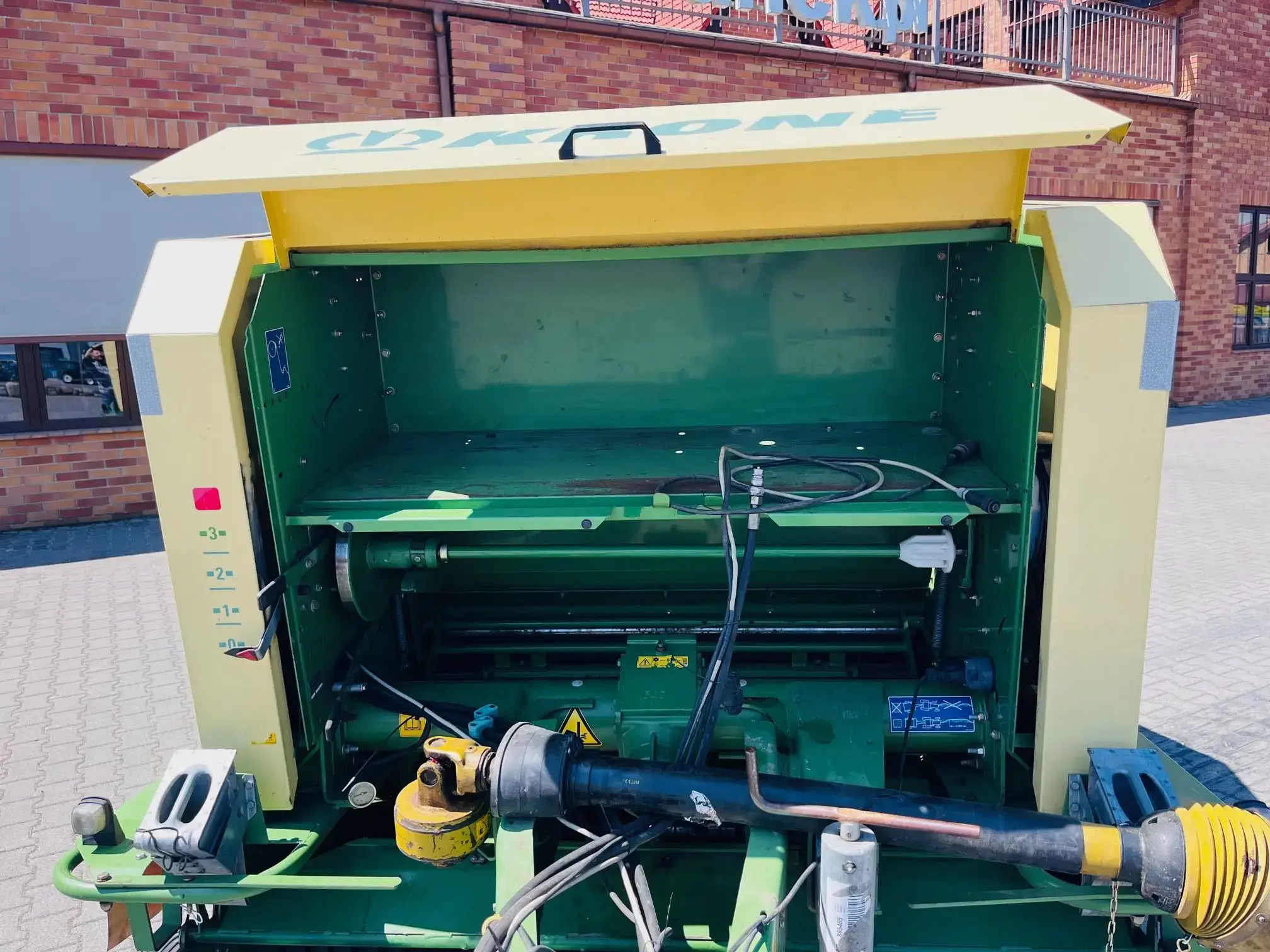 Prasa Krone stałokomorowa łańcuchowa wiązanie siatką