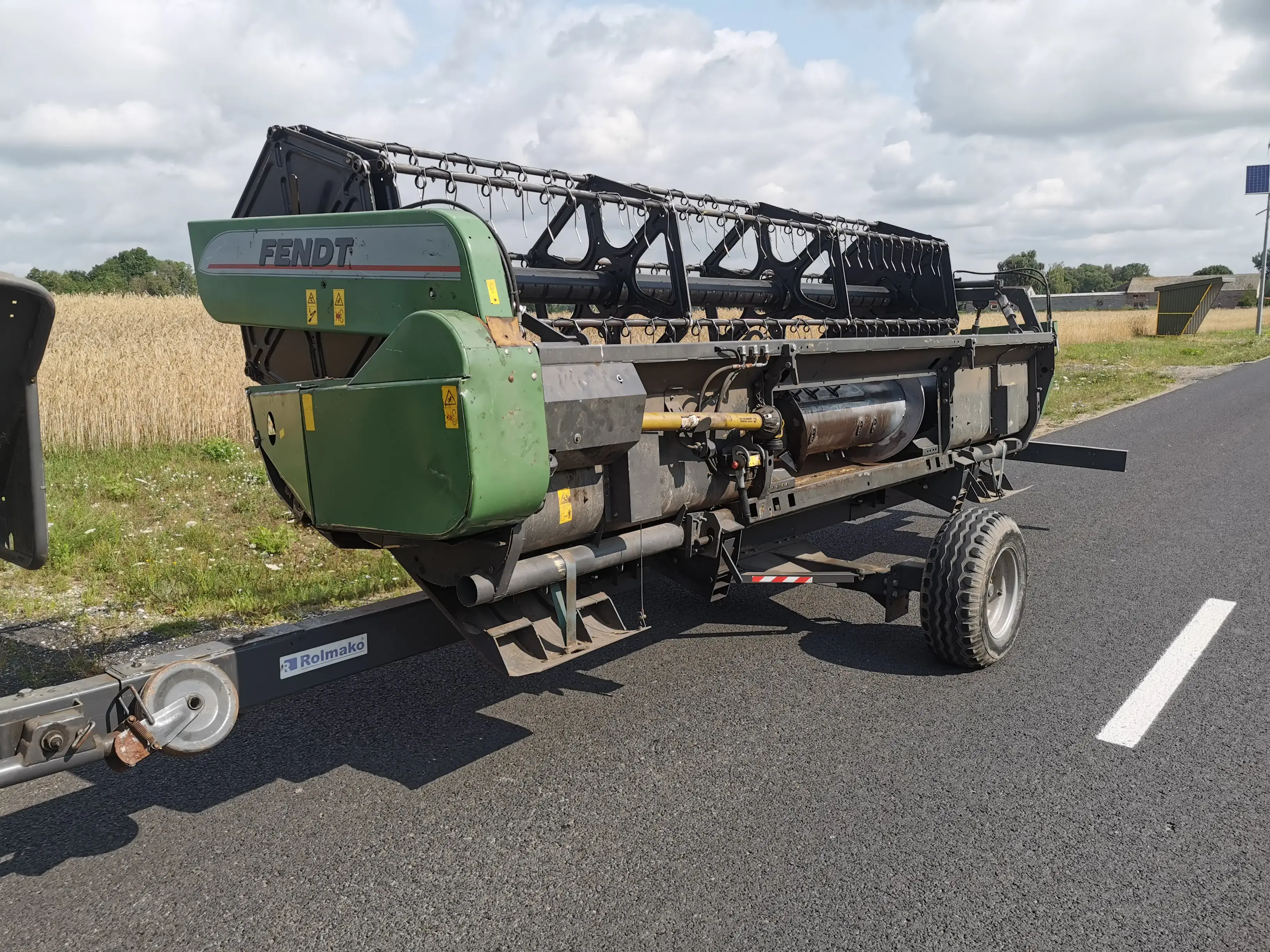 Kombajn-zbozowy-fendt-5220-5-klawiszy-wytrzasaczy-stan-bardz-dobry-korbanek-pierwszy-wlasciciel Kombajn-zbozowy-fendt-5220-5-klawiszy-wytrzasaczy-stan-bardz-dobry-korbanek-pierwszy-wlasciciel