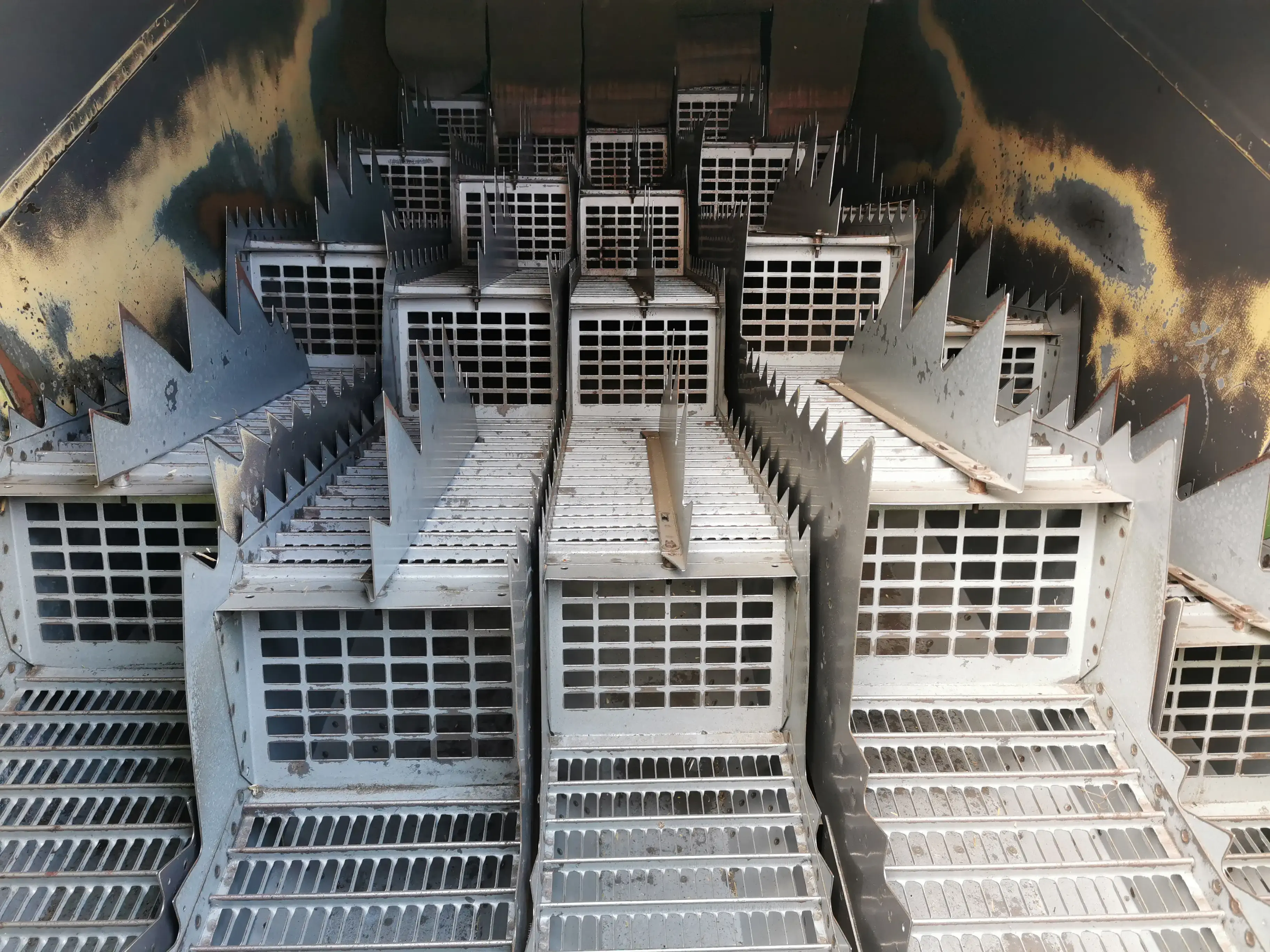 Kombajn-zbozowy-fendt-5220-5-klawiszy-wytrzasaczy-stan-bardz-dobry-korbanek-pierwszy-wlasciciel Kombajn-zbozowy-fendt-5220-5-klawiszy-wytrzasaczy-stan-bardz-dobry-korbanek-pierwszy-wlasciciel