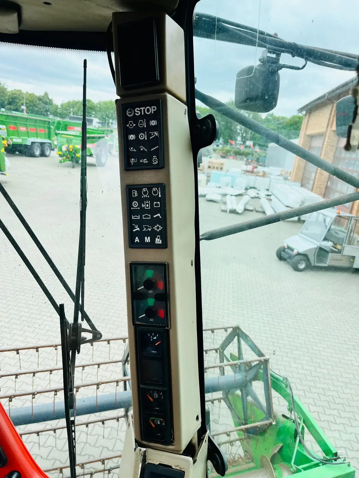 Kombajn-zbozowy-john-deere-2264-plac-korbanek Kombajn-zbozowy-john-deere-2264-plac-korbanek