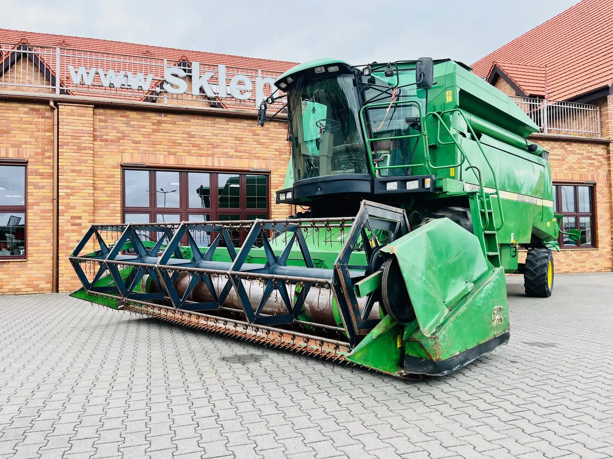 Kombajn-zbozowy-john-deere-2264-plac-korbanek Kombajn-zbozowy-john-deere-2264-plac-korbanek