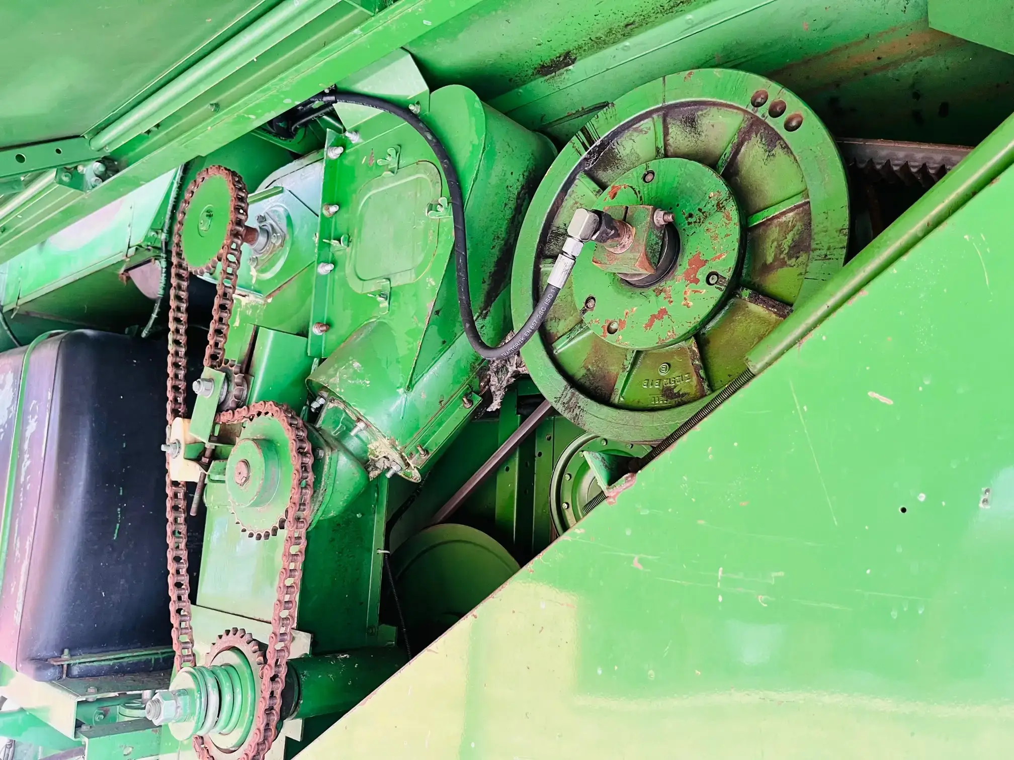 Kombajn-zbozowy-john-deere-2264-plac-korbanek Kombajn-zbozowy-john-deere-2264-plac-korbanek