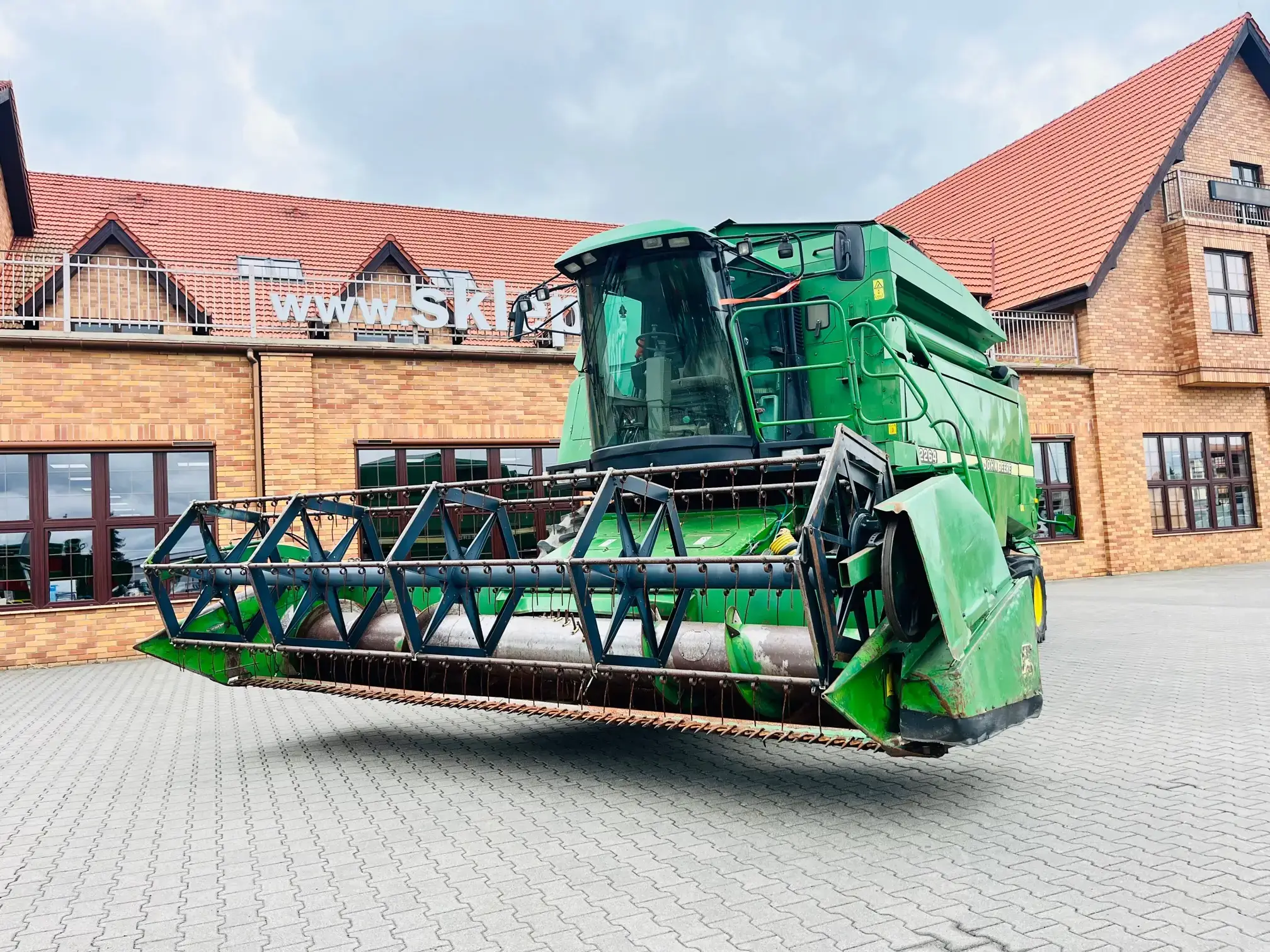 Kombajn-zbozowy-john-deere-2264-plac-korbanek Kombajn-zbozowy-john-deere-2264-plac-korbanek