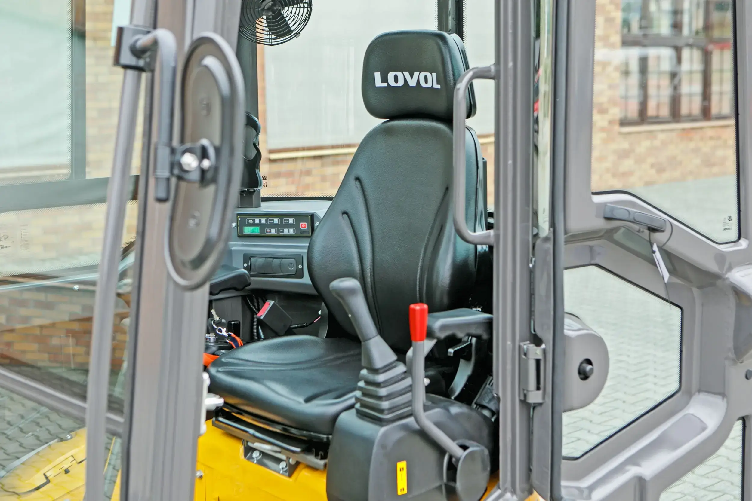 Mini koparka Lovol Korbanek, Nachi, Eaton, Yanmar kabina fotel