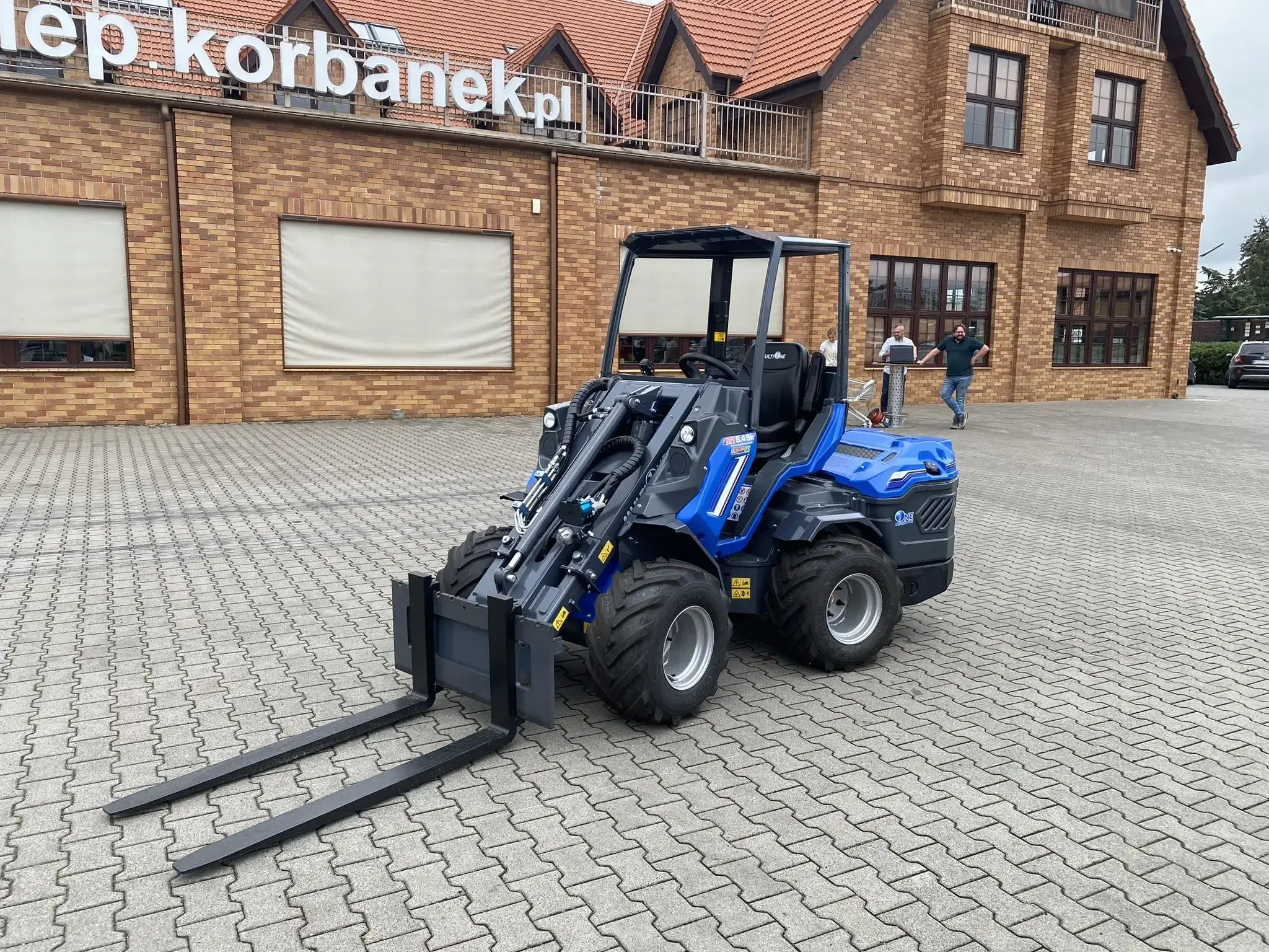 Multione seria 8 z przodu widły do palet Multione seria 8 widły do palet wysignik
