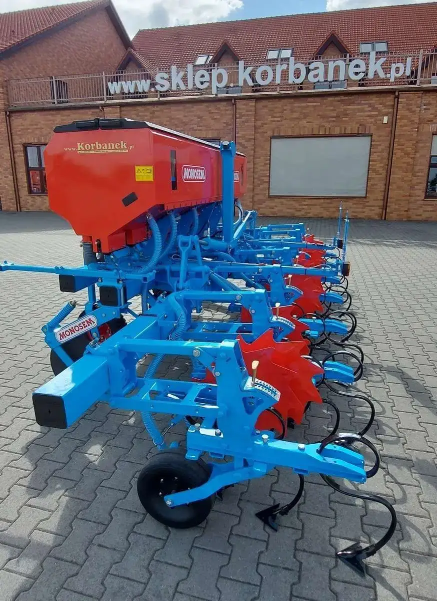 Pielnik z podsiewaczem 6-rzędowy Monosem Multicrop Pielnik z podsiewaczem 6-rzędowy Monosem