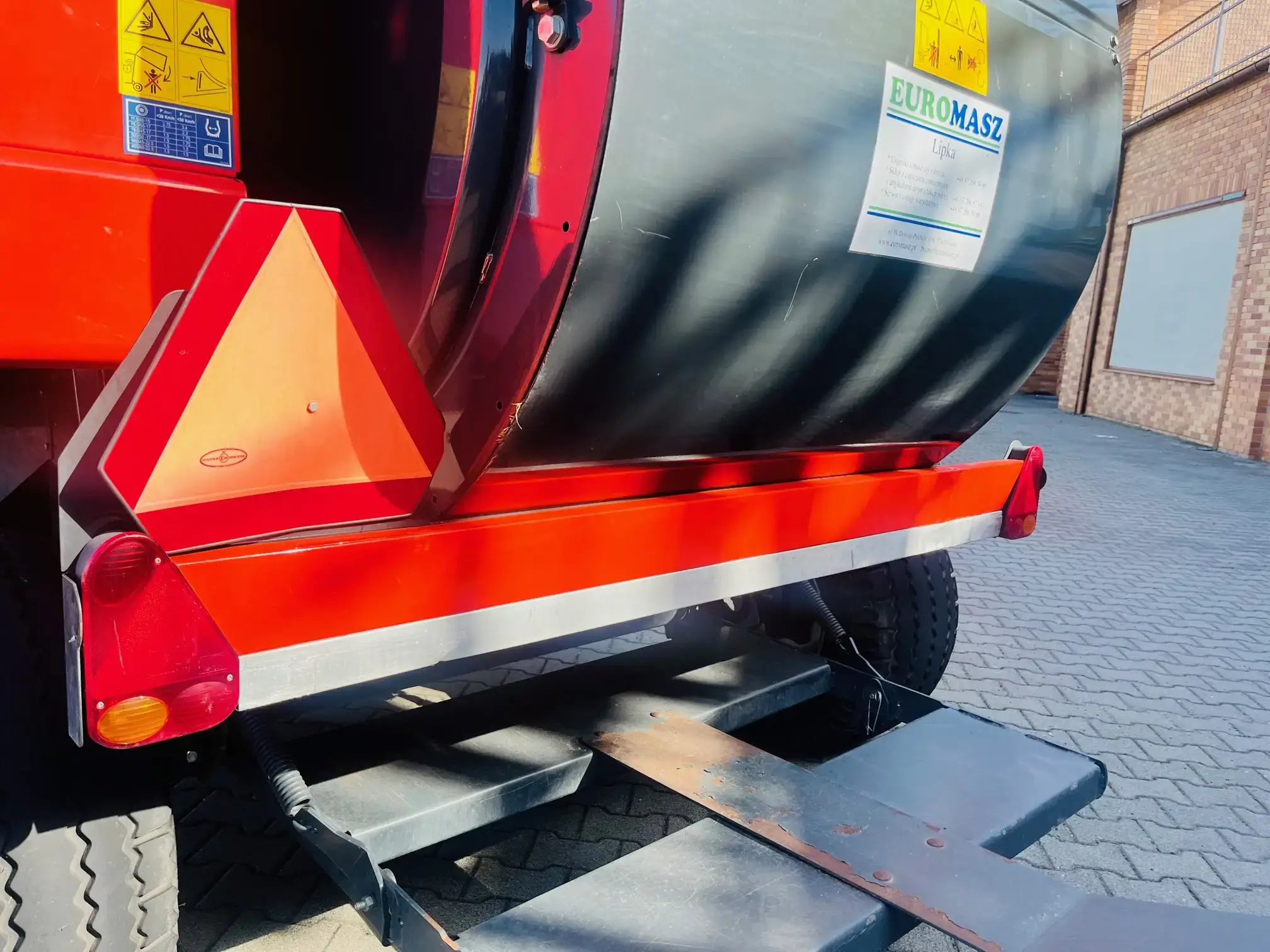 Prasa-pasowa-zmiennokomorowa-kuhn-VB-2160-plac-korbanek Prasa-pasowa-zmiennokomorowa-kuhn-VB-2160-plac-korbanek