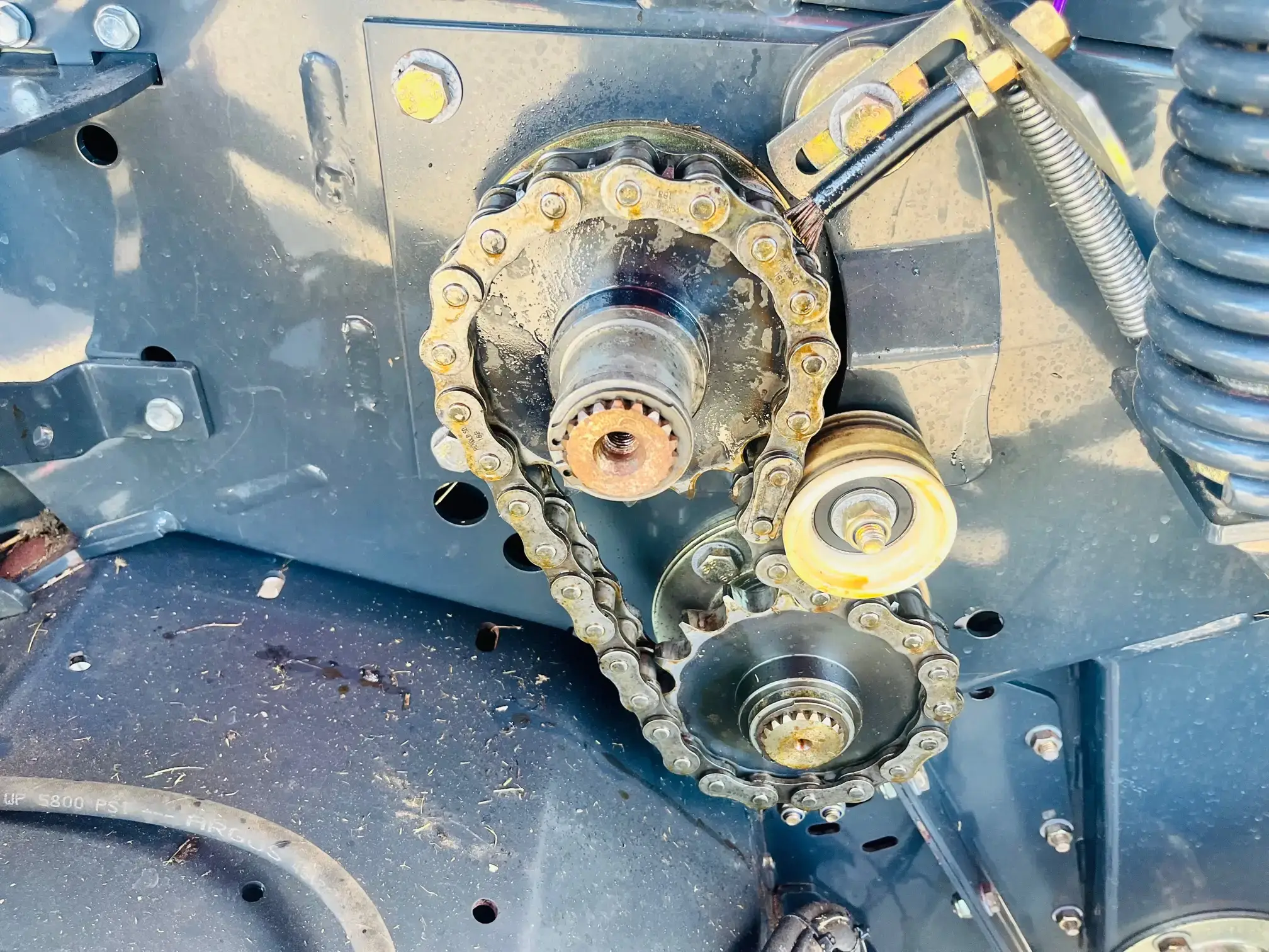 Prasa-pasowa-zmiennokomorowa-kuhn-VB-2160-plac-korbanek Prasa-pasowa-zmiennokomorowa-kuhn-VB-2160-plac-korbanek