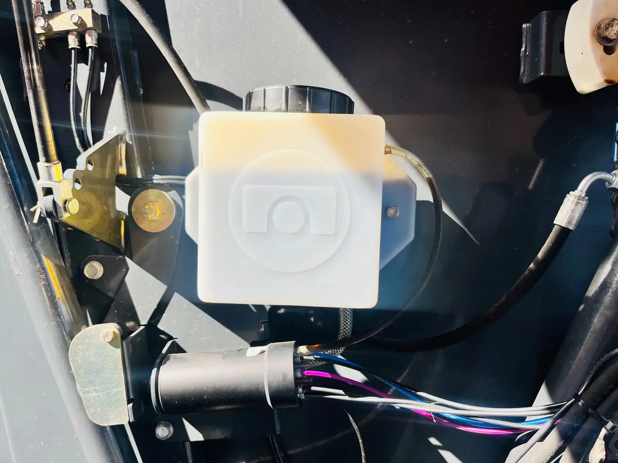 Prasa-pasowa-zmiennokomorowa-kuhn-VB-2160-plac-korbanek Prasa-pasowa-zmiennokomorowa-kuhn-VB-2160-plac-korbanek