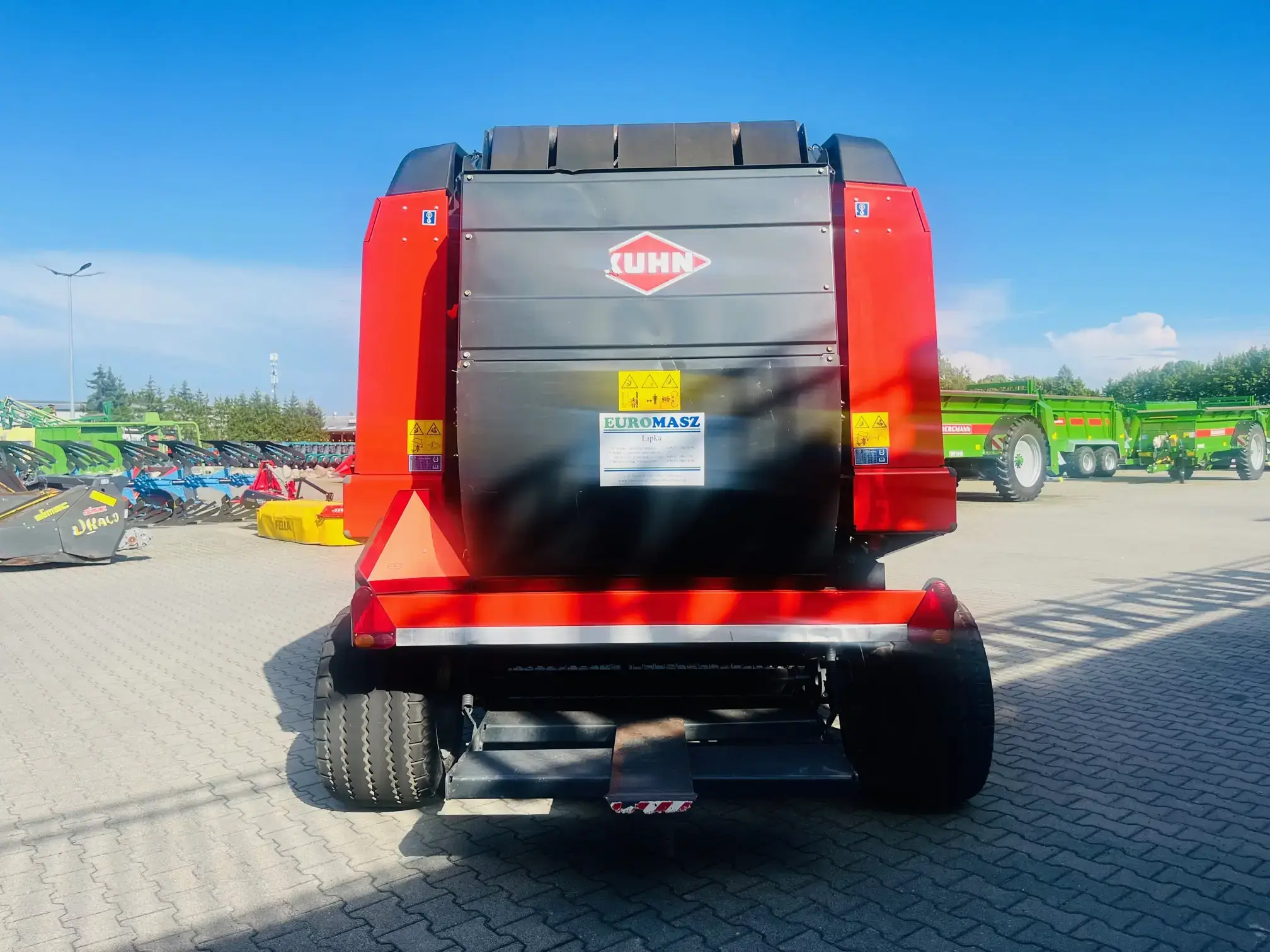 Prasa-pasowa-zmiennokomorowa-kuhn-VB-2160-plac-korbanek Prasa-pasowa-zmiennokomorowa-kuhn-VB-2160-plac-korbanek