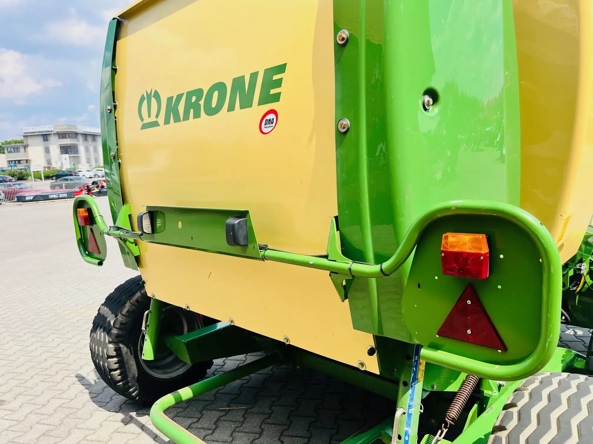 Prasa stalokomorowa lancuchowa krone comprima F 155 XC plac korbanek