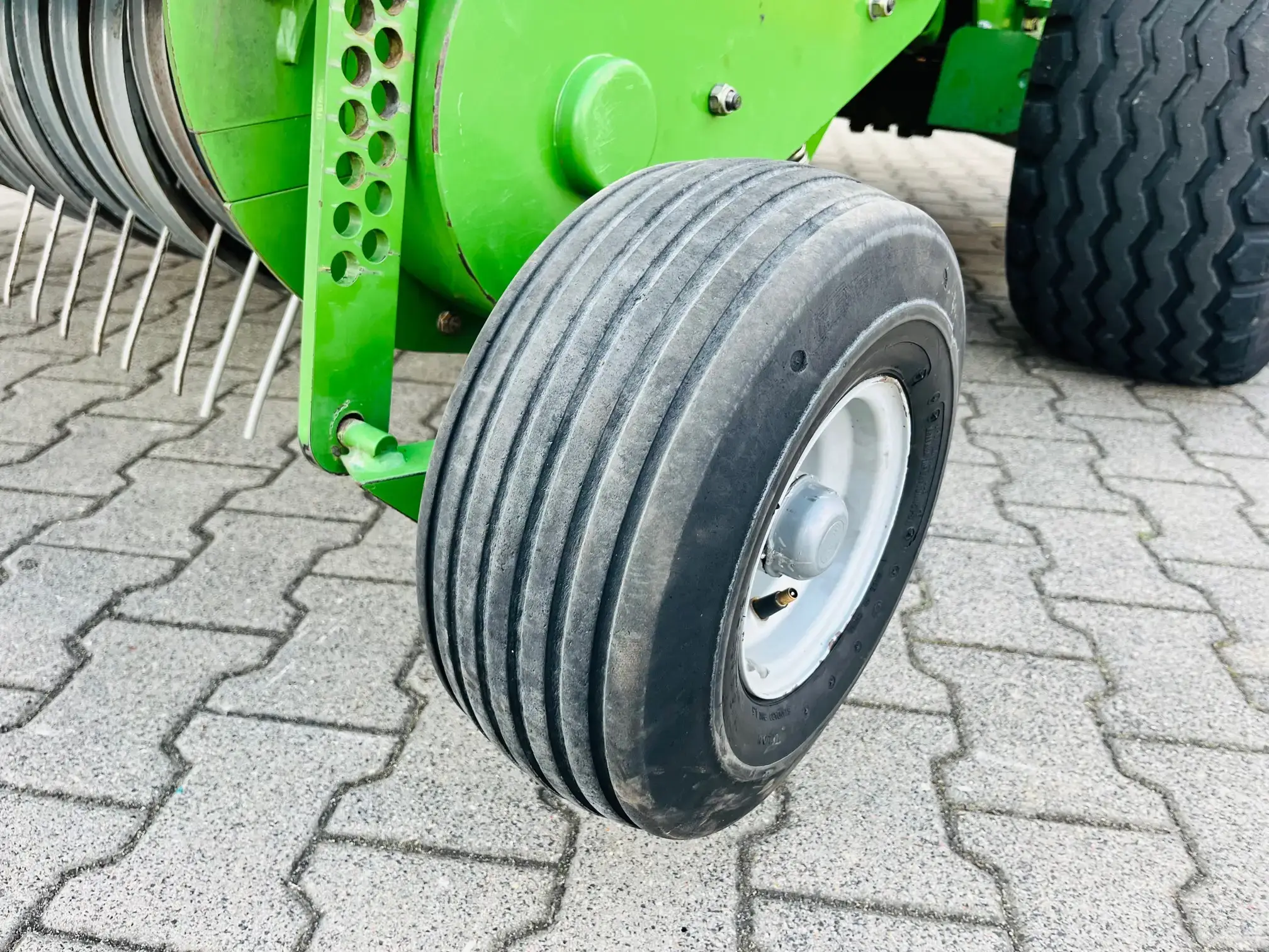 Prasa stalokomorowa lancuchowa krone comprima F 155 XC plac korbanek