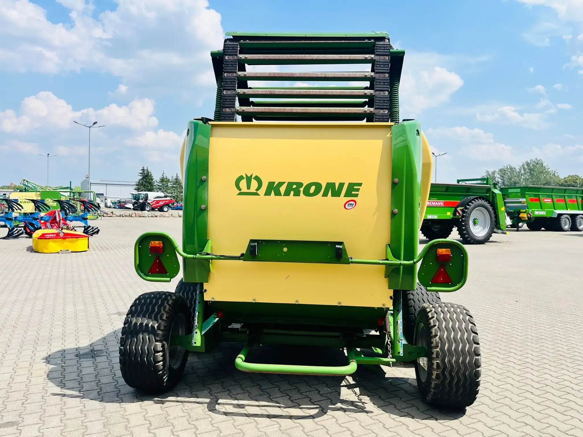 Prasa stalokomorowa lancuchowa krone comprima F 155 XC plac korbanek