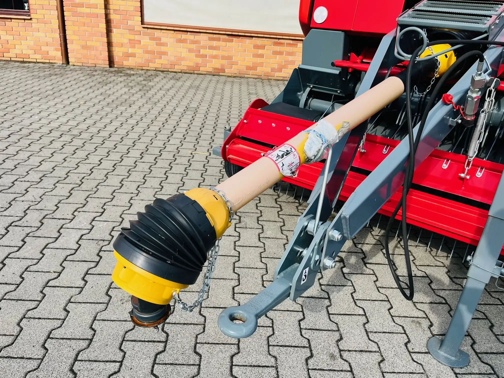Prasa Unia Group DF 120 1,8 VD stalokomorowa łancuchowo walcowa z docinaczem rotorem plac korbanek Prasa Unia Group DF 120 1,8 VD stalokomorowa łancuchowo walcowa z docinaczem rotorem plac korbanek