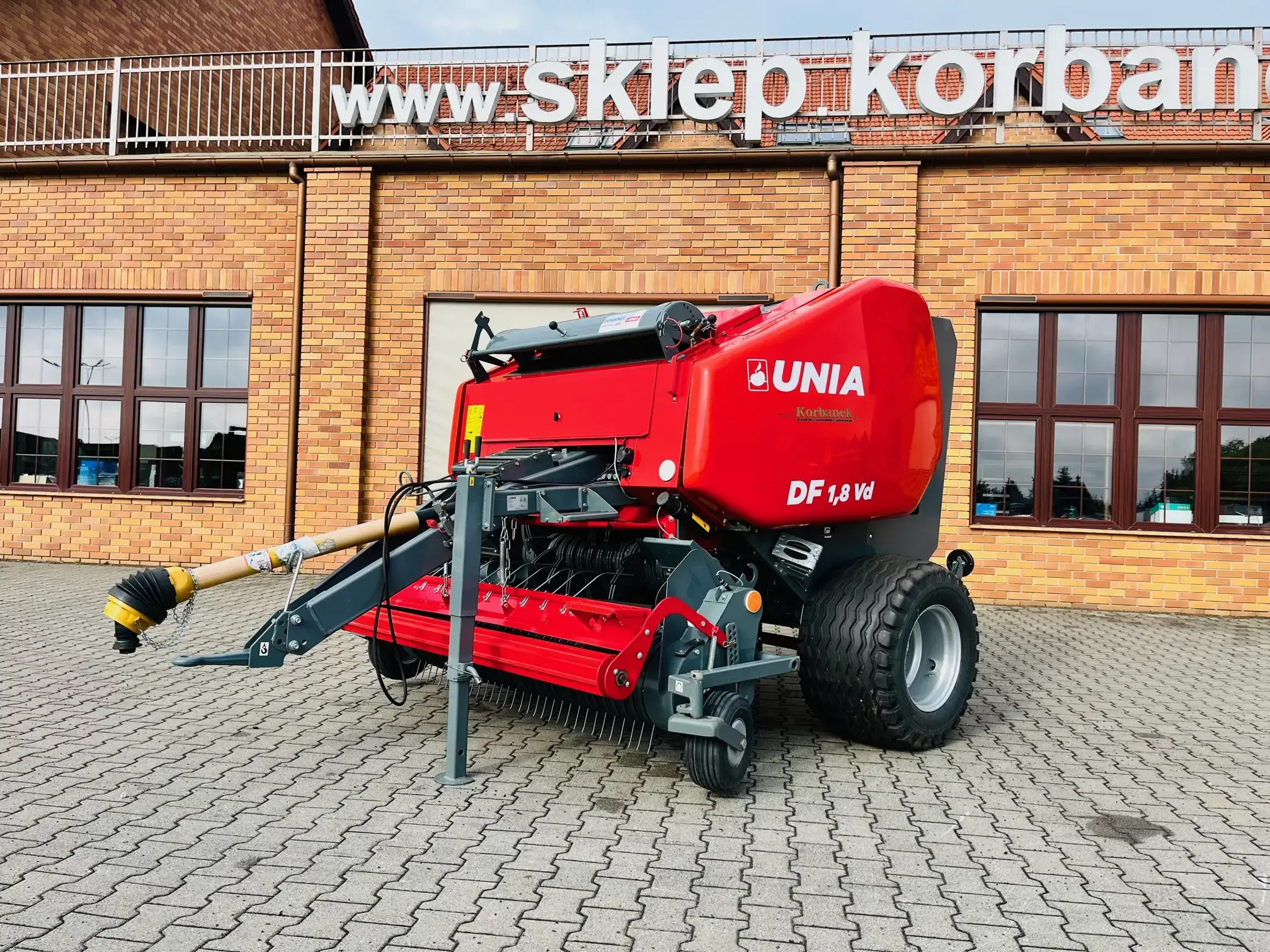 Prasa Unia Group DF 120 1,8 VD stalokomorowa łancuchowo walcowa z docinaczem rotorem plac korbanek Prasa Unia Group DF 120 1,8 VD stalokomorowa łancuchowo walcowa z docinaczem rotorem plac korbanek