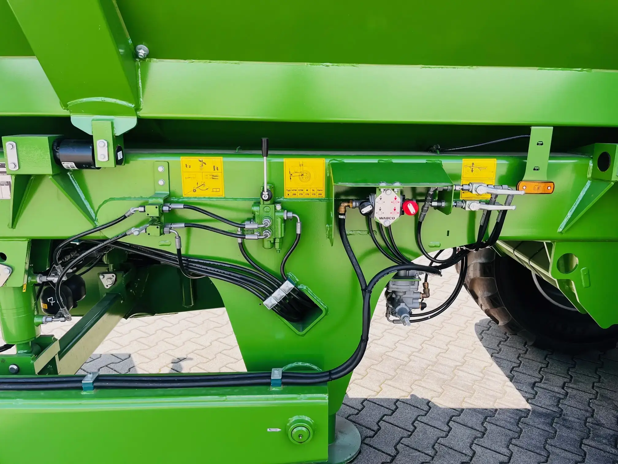 Przyczepa-przeladowcza-przeladunkowa-bergmann-GTW-430-szybki-wyladunek-duza-pojemnosc-plac-firma-korbanek Przyczepa-przeladowcza-przeladunkowa-bergmann-GTW-430-szybki-wyladunek-duza-pojemnosc-plac-firma-korbanek