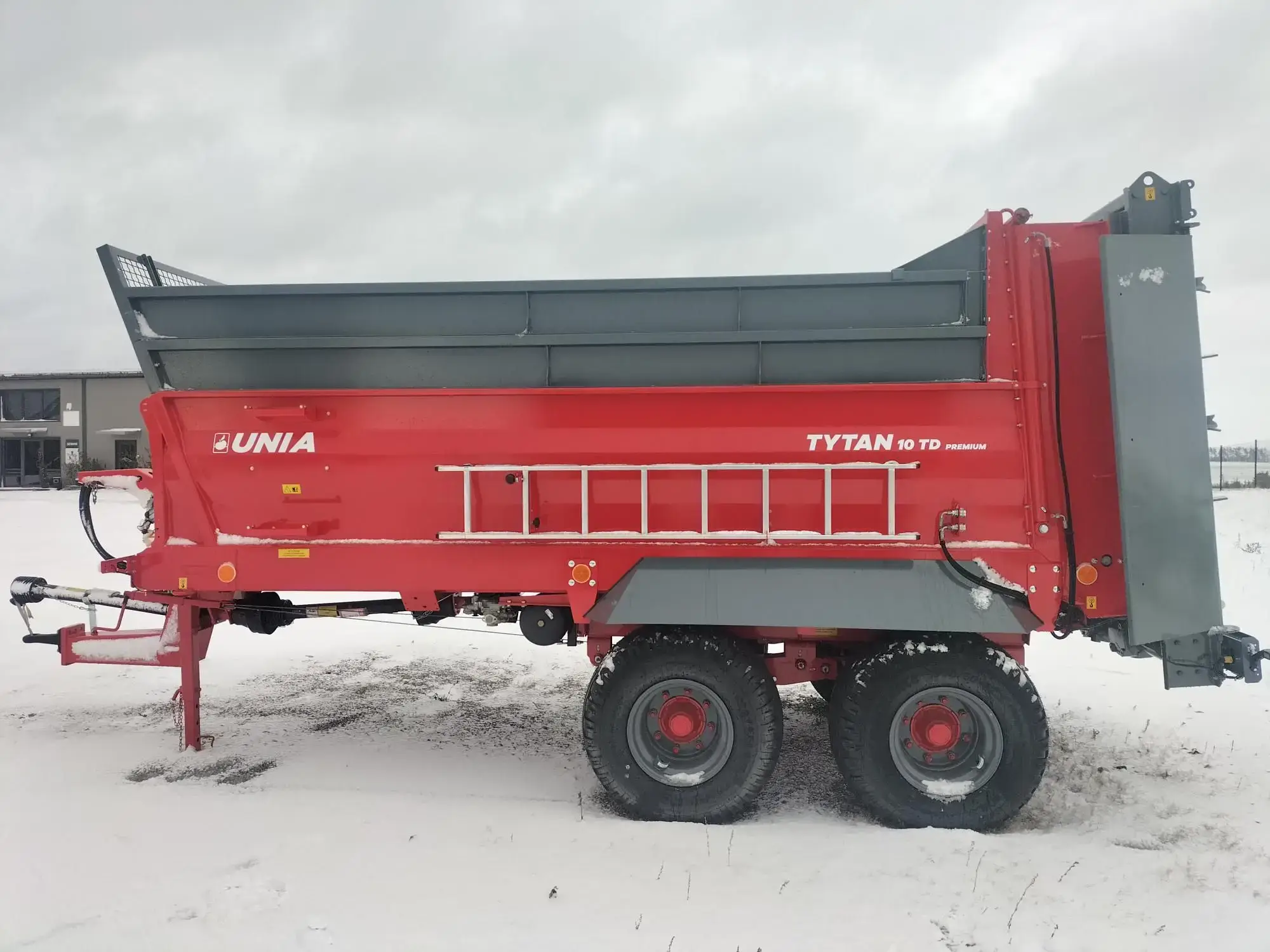 Rozrzutnik obornika Unia Group tandem Tytan 10 PREMIUM TD 2 walce pionowe z talerzami