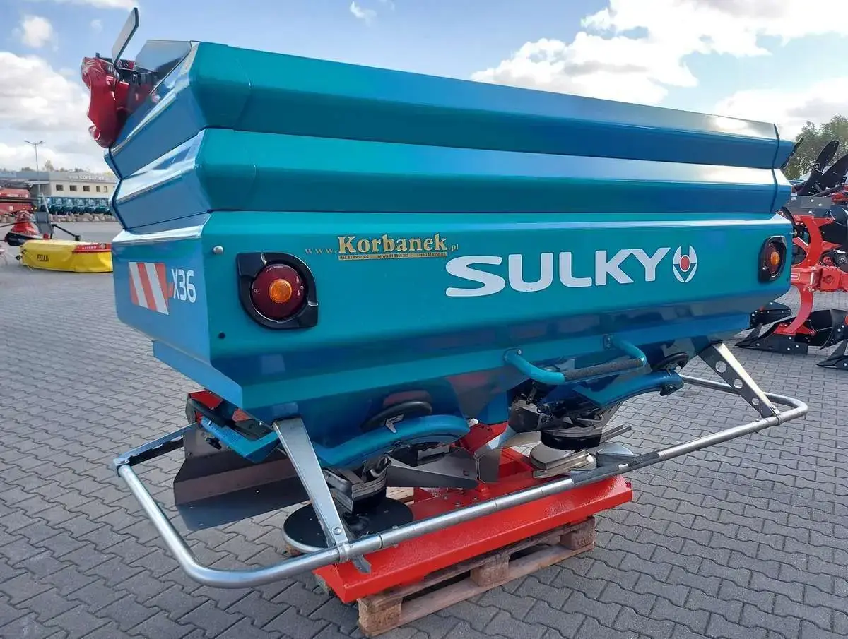 Odnowiony rozsiewacz SULKY okazja cenowa Odnowiony rozsiewacz SULKY okazja