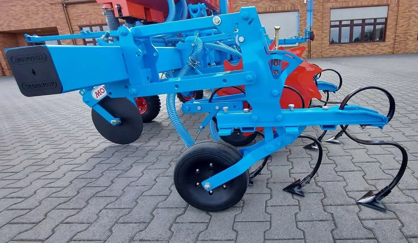 Sekcje pielące pielnika widok z boku Sekcje pielące widok z boku