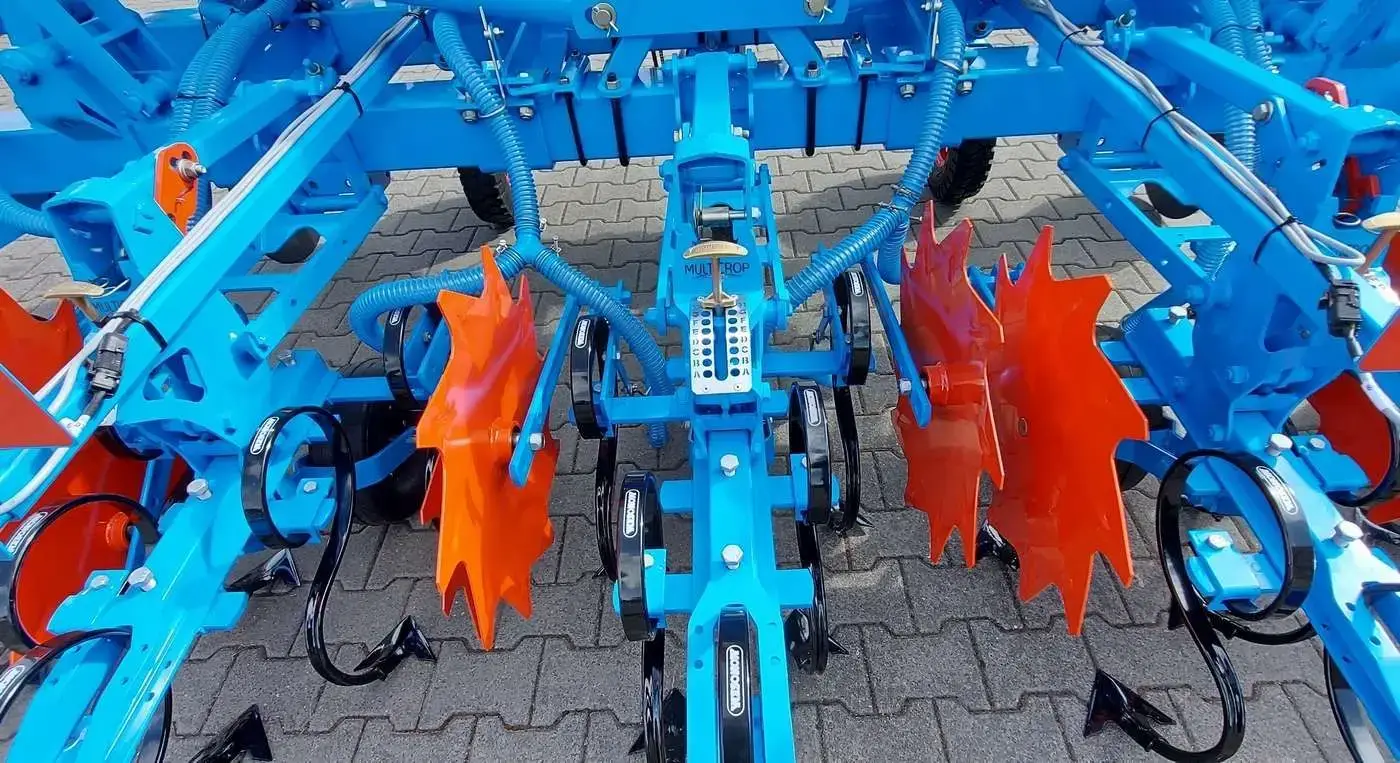 Sekcje pielące pielnika Monosem Multicrop widok od tyłu Sekcje pielące pielnika Multicrop widok od tyłu