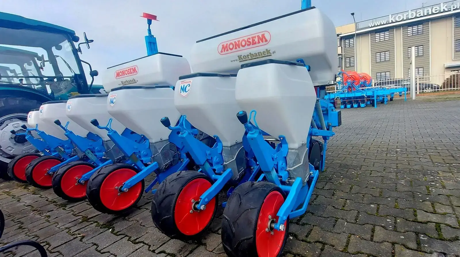 Siewnik punktowy do kukurydzy pneumatyczny Monosem okazja super cena Siewnik punktowy do kukurydzy pneumatyczny Monosem okazja