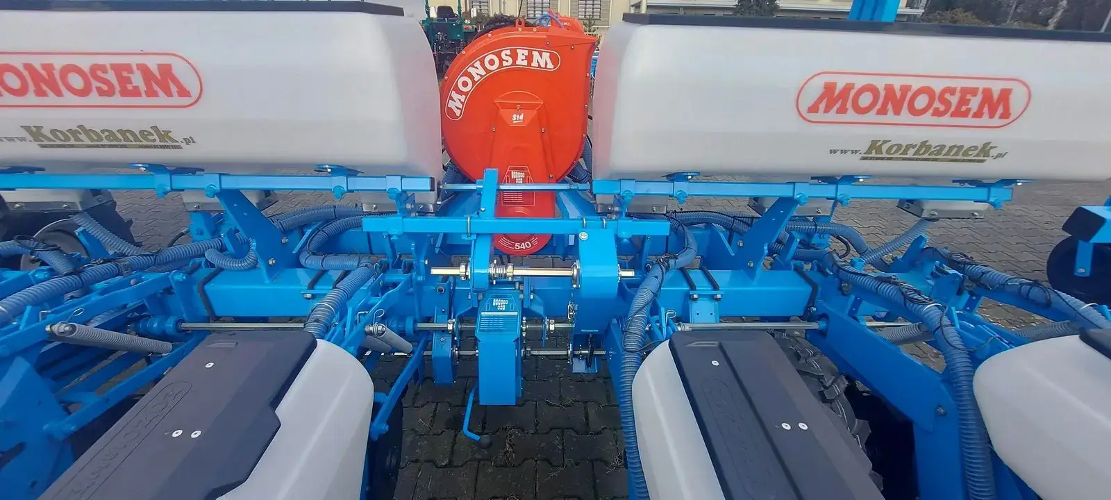 Turbina, przekładnia dystansowa, podsiewacz nawozów Monosem NC Turbina, przekładnia dystansowa, podsiewacz nawozów