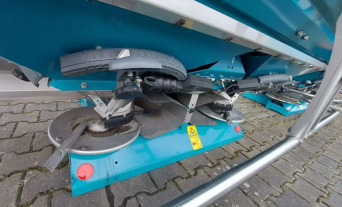 Układ rozsiewający, regulacja dawki rozsiewacza Sulky DX30+ Układ rozsiewający, regulacja dawki