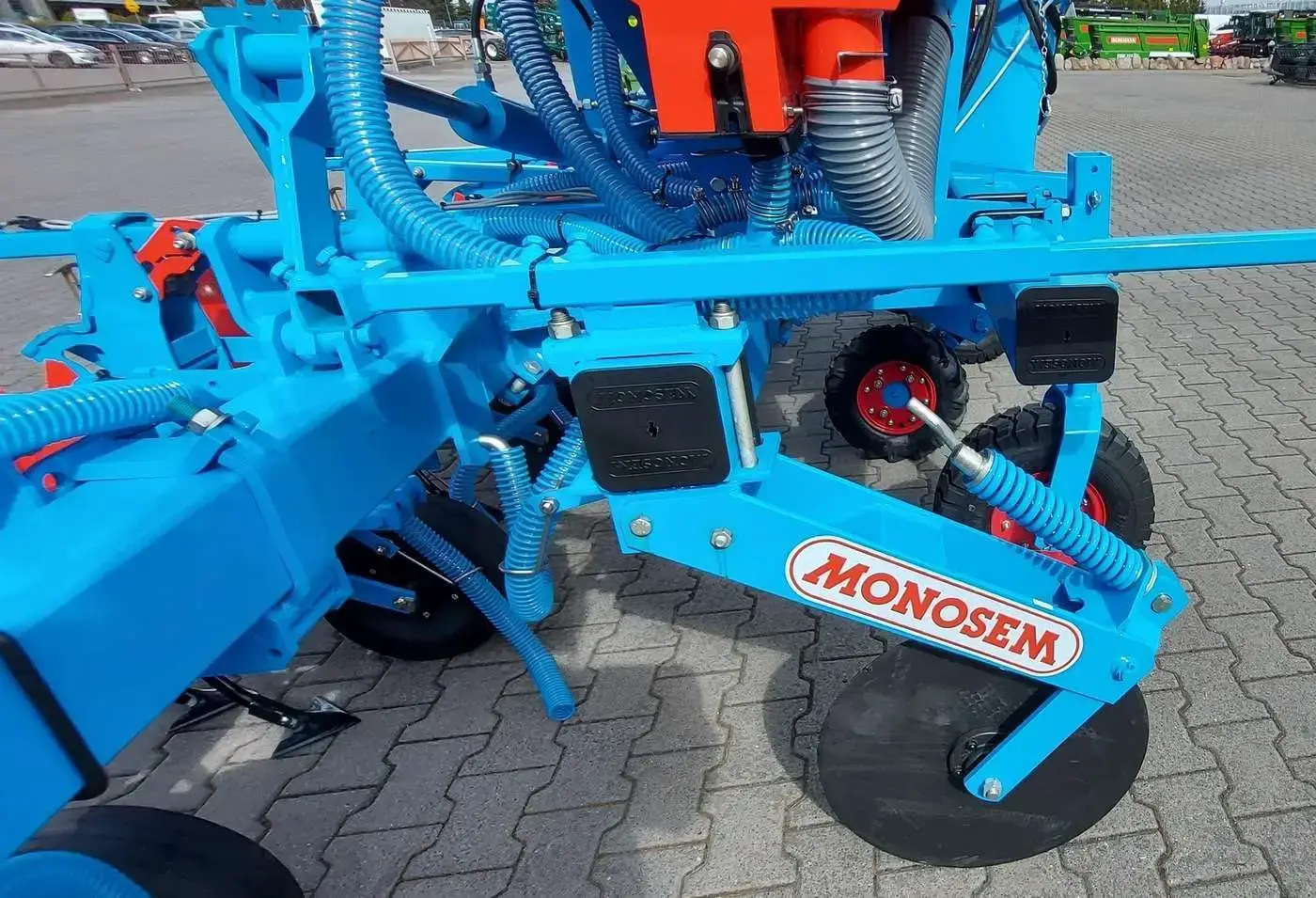 Układ prowadzący z talerzami samoprowadzenie Układ prowadzący z talerzami