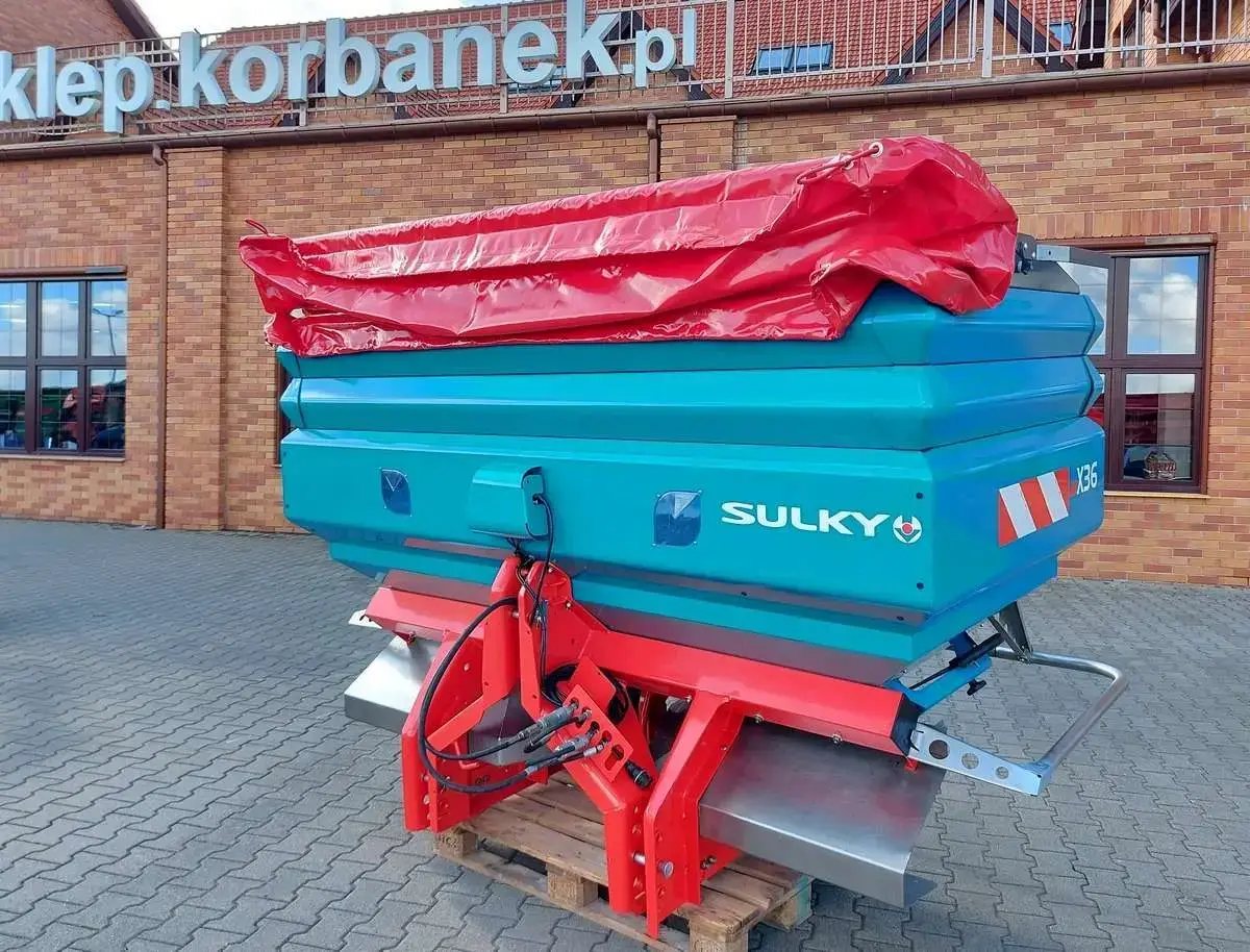 Używany rozsiewacz nawozów dostępny od ręki Używany rozsiewacz dostępny od ręki