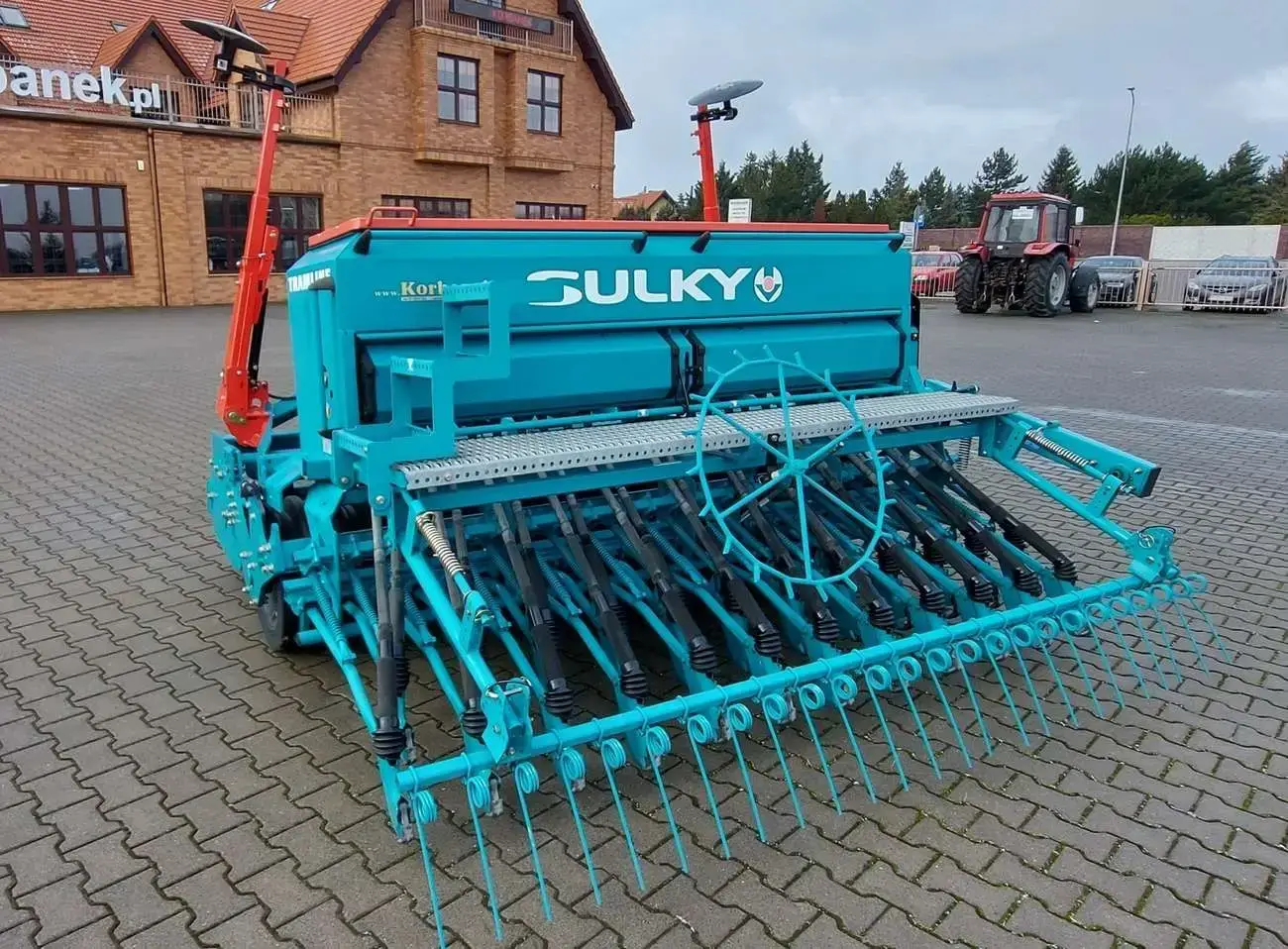 Siewnik nabudowany na agregacie biernym