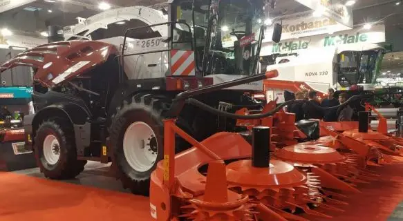 Rostselmash RSM F - prototyp sieczkarni polowej na Polagrze