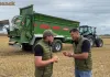 Aupax 7240 i Bergmann TSW 6240 S w trakcie rozrzucania wapna na polu