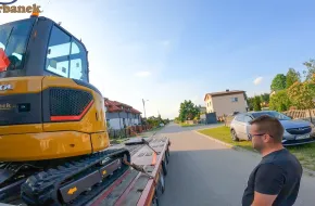 Nasz Klient posiada w swojej firmie 10 różnych koparek, wybierał te znane zagraniczne marki, teraz stawia na chińskich producentów