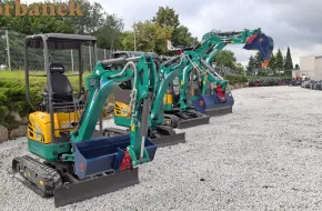 Różne modele koparek Lovol