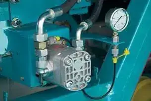 Napęd hydrauliczny turbiny siewnika XEOS MD Napęd hydrauliczny turbiny