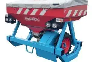Podsiewacz czołowy do nawozów STANDARD z napędem mechanicznym Podsiewacz czołowy do nawozów STANDARD