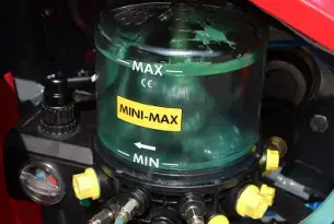 Automatyczne smarowanie w prasie Master Unia