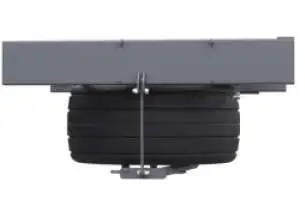 Koła zapasowe wraz z kosze do przewozu koła zapasowego umieszczony pod ramą przyczepy