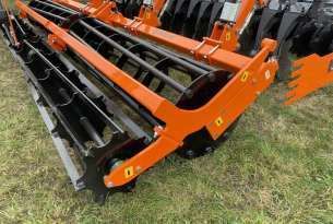 Wał tylny doprawiający tandem fi 540 mm + fi 400 mm firmy MANDAM