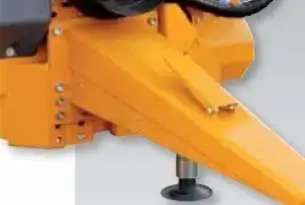 Zaczep sztywny z regulowaną wysokością w 3 pozycjach. Widoczny na zdjęciu ze stopą hydrauliczną. Zaczep sztywny z regulowaną wysokością w 3 pozycjach, Wyposażenie dodatkowe Castormix